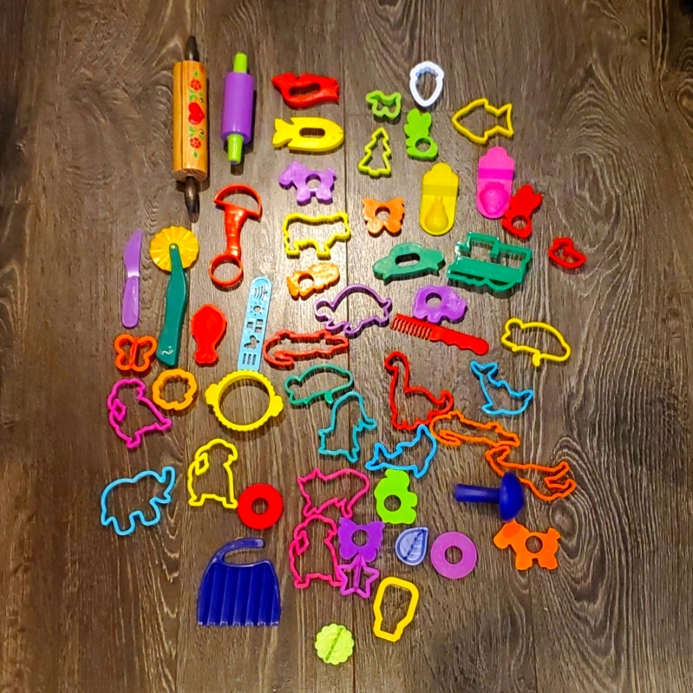 Playdoh Cutters / Accessories